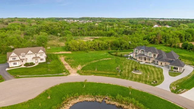 $350,000 | 5119 Woodlane Alcove, Woodbury, MN 55129