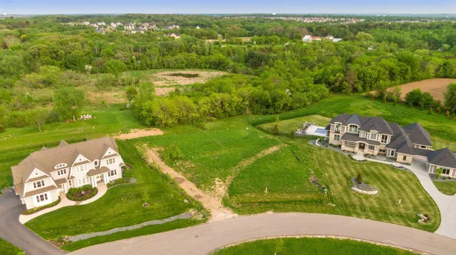 $350,000 | 5119 Woodlane Alcove, Woodbury, MN 55129