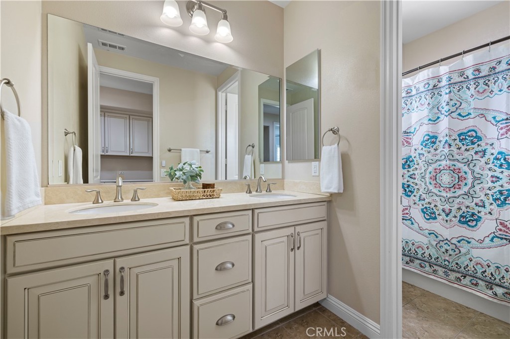 28319 Chisel Court Valencia, CA 91354 - Photo 25 of 74 Upstairs Hall Bath