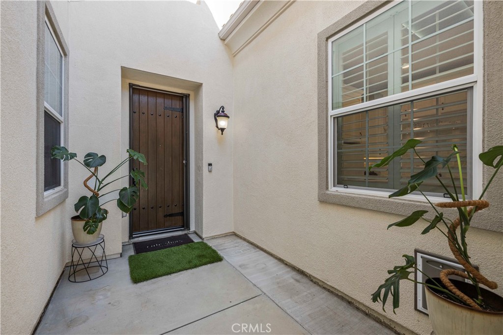 28319 Chisel Court Valencia, CA 91354 - Photo 4 of 74