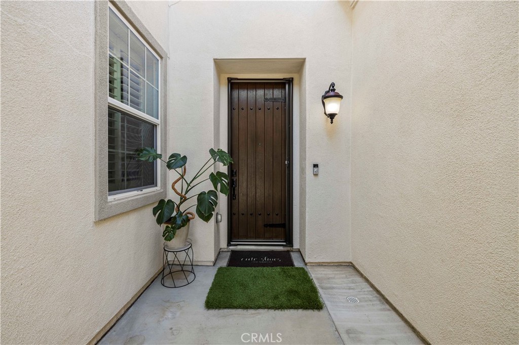 28319 Chisel Court Valencia, CA 91354 - Photo 5 of 74 a view of an entryway door