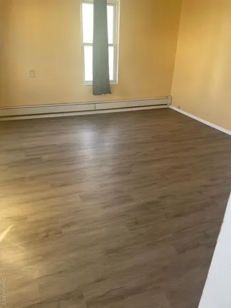 $1,800 | 44 Broad Street, Middletown, NY 10940