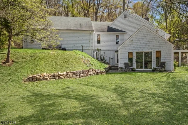 $1,595,000 | 50 Hidden Valley Road, Far Hills, NJ 07931