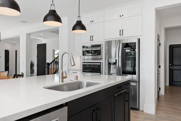 $1,049,000 | 31540 Calle De Las Rosas, Bonsall, CA 92003