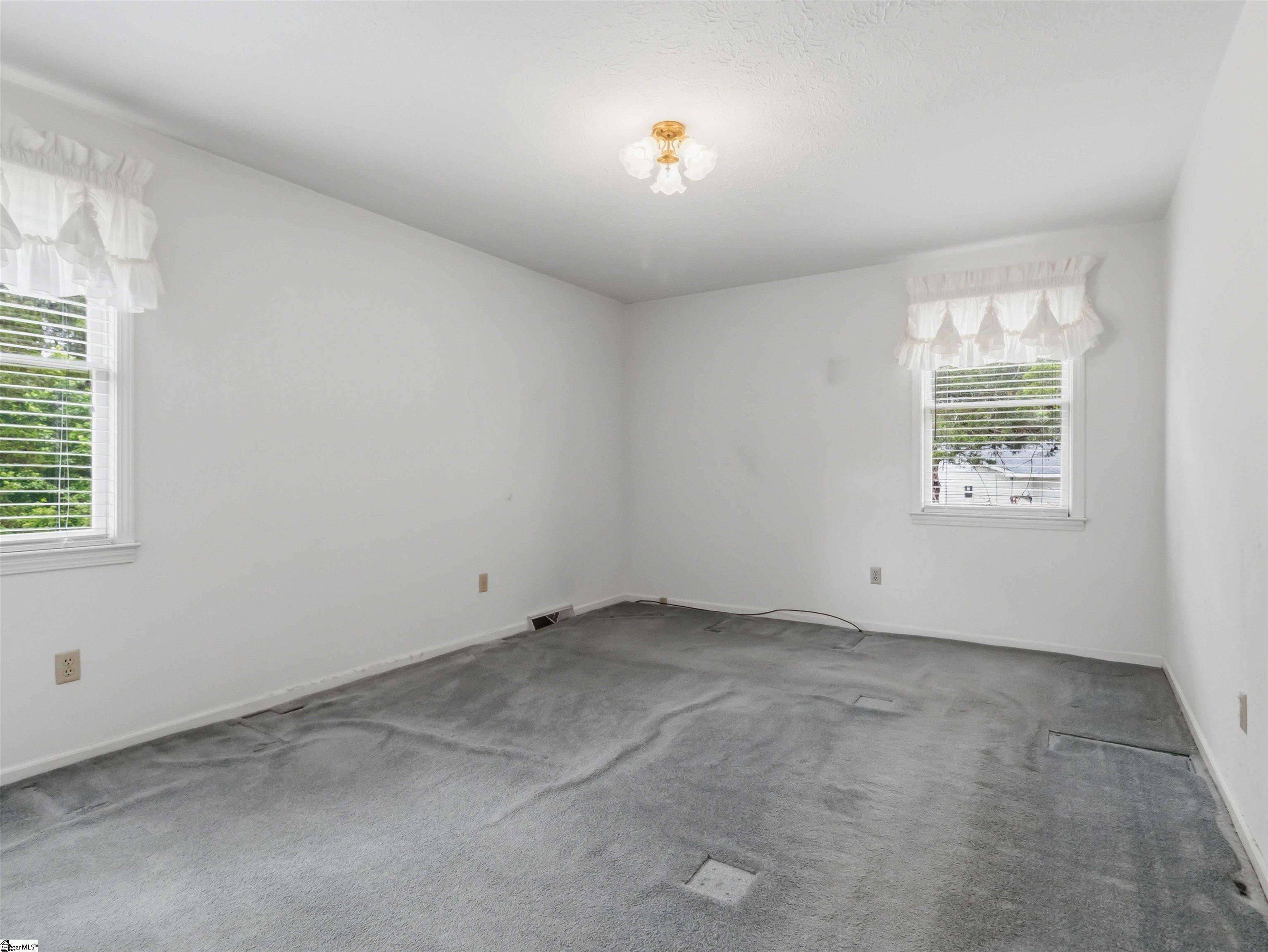 309 Garrison Road Simpsonville, SC 29681 - Photo 14 of 24