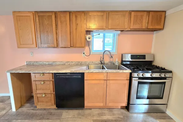 $119,900 | 229 Miller Street, Unit E6, Ludlow, MA 01056