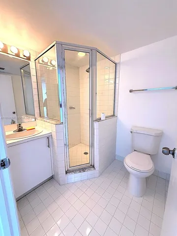 $3,800 | 8911 Collins Avenue, Unit 1004, Surfside, FL 33154