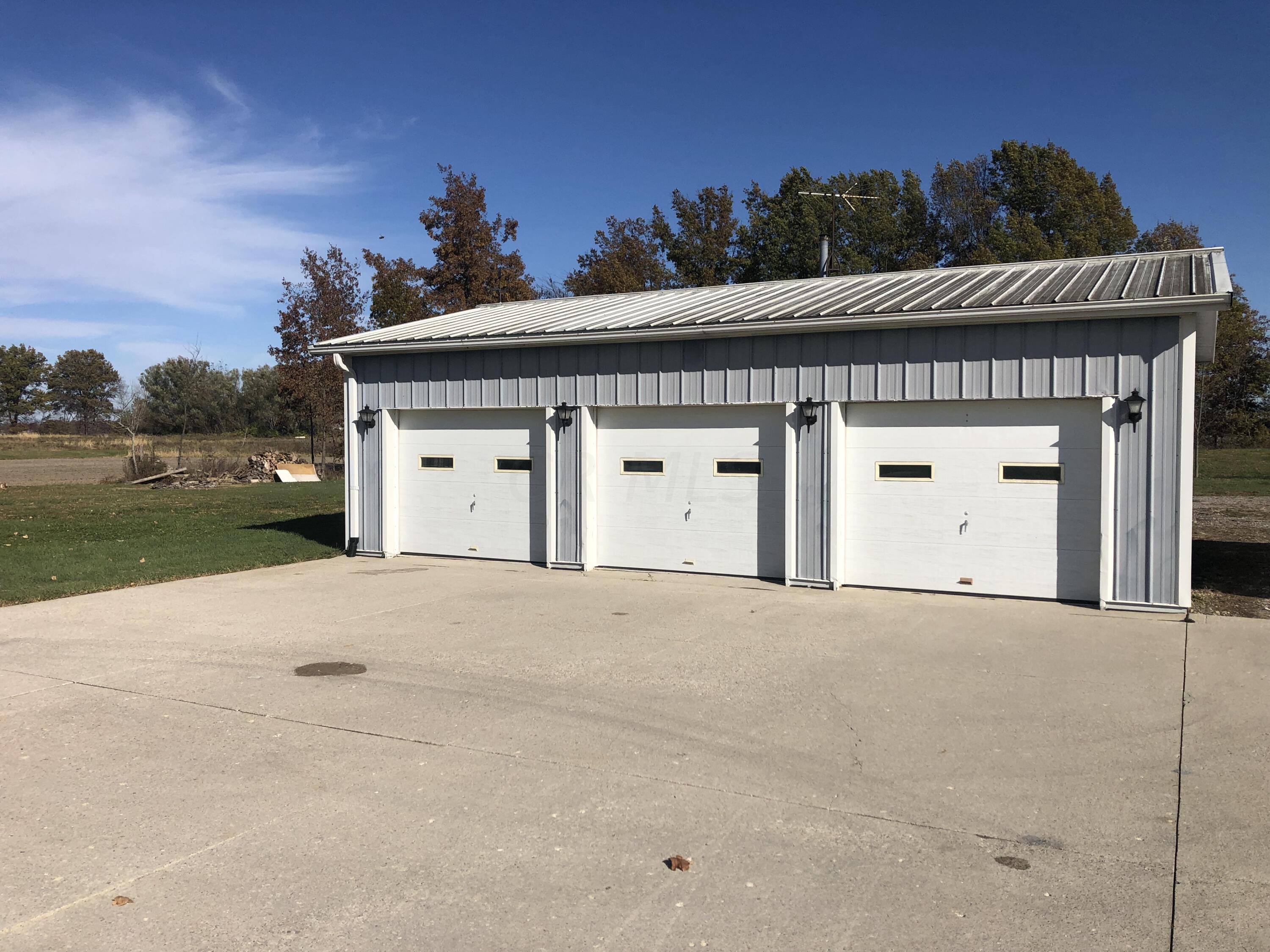19140 Springdale Road Marysville, OH 43040 - Photo 32 of 38 3 Car Detached Garage