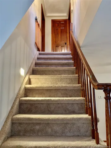 $2,600 | 1 Library Road, Tuxedo Park, NY 10987