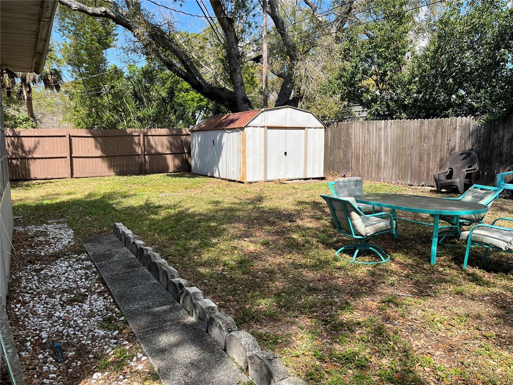 10627 105th Street Largo, FL 33773 - Photo 13 of 18