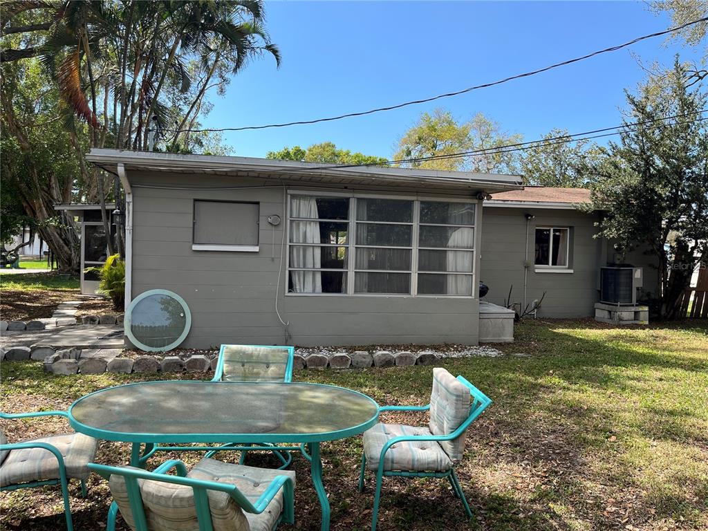 10627 105th Street Largo, FL 33773 - Photo 15 of 18