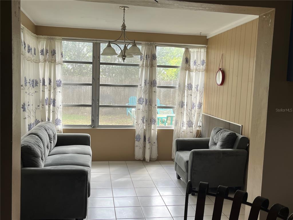 10627 105th Street Largo, FL 33773 - Photo 9 of 18