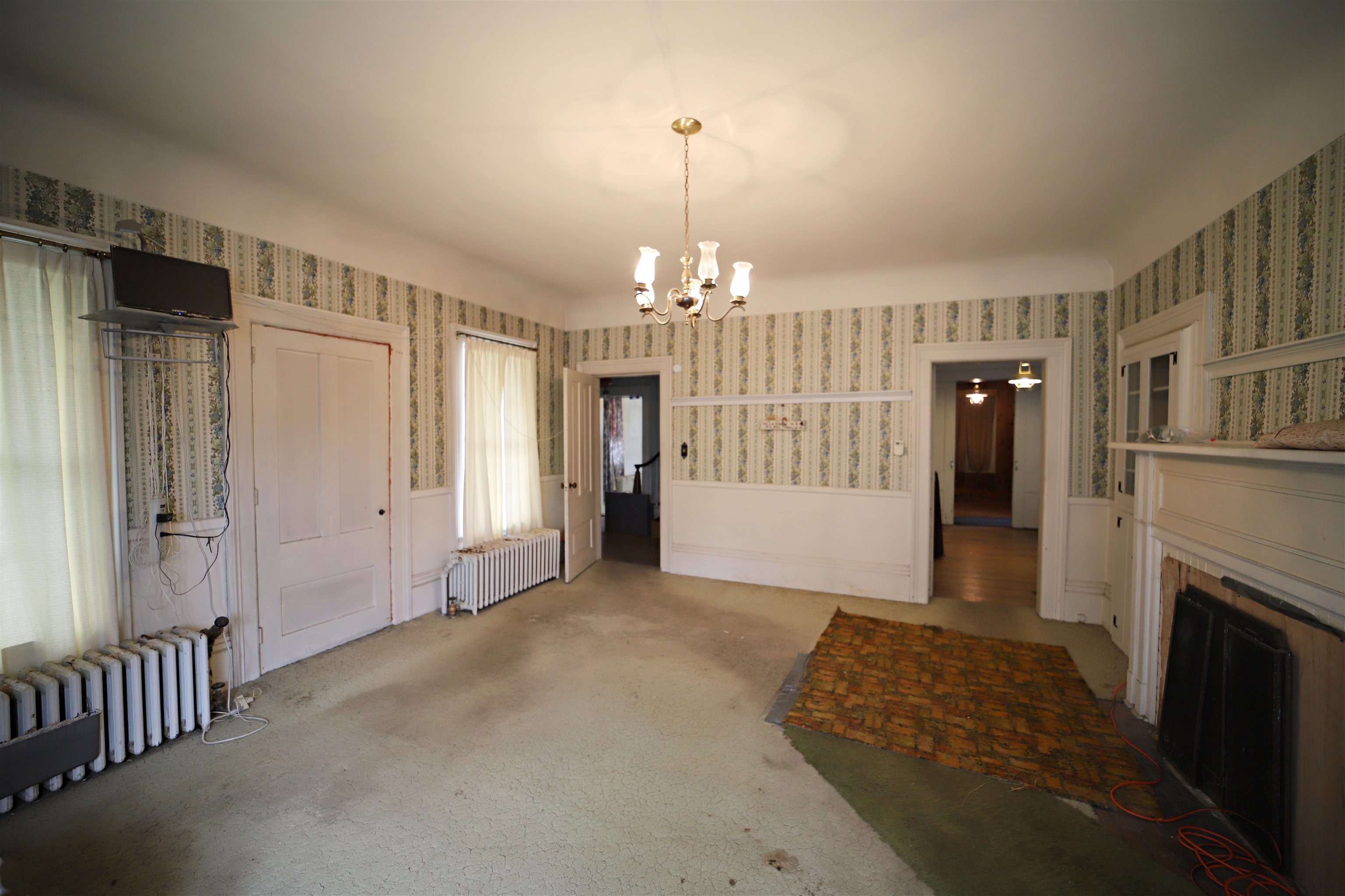 1110 North Linden Road Flint, MI 48532 - Photo 10 of 37 50106256-9.JPG