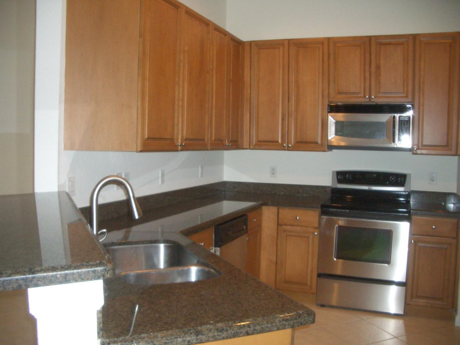 182 Via Catalunha Jupiter, FL 33458 - Photo 11 of 39 CIMG6248
