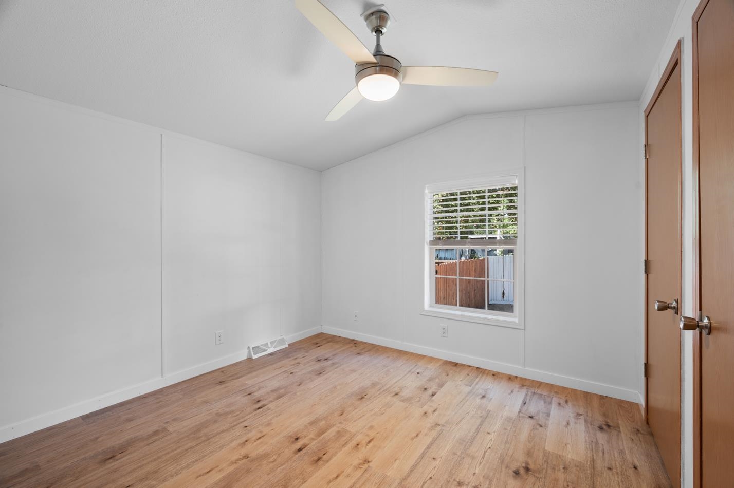 20 Railroad Avenue Seabrook, NH 03874 - Photo 28 of 38