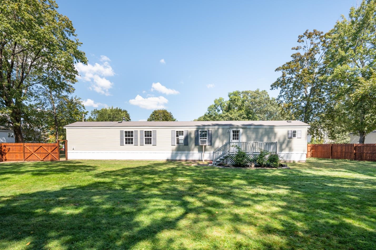 20 Railroad Avenue Seabrook, NH 03874 - Photo 9 of 38