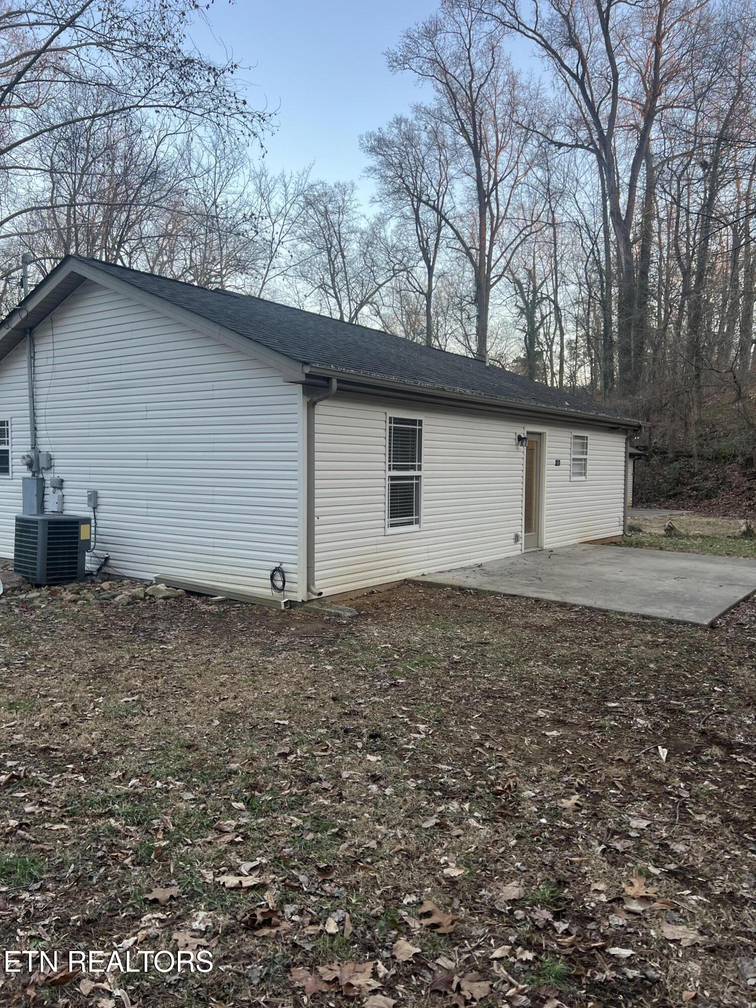 5629 Ridgewood Road Knoxville, TN 37918 - Photo 2 of 11 IMG_1939