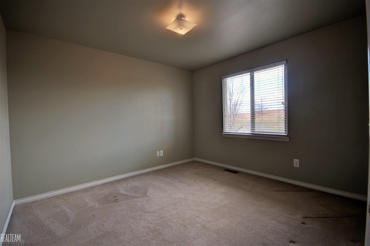 8403 East Pearson Road Utica, MI 48316 - Photo 15 of 18 31278730-14.JPG