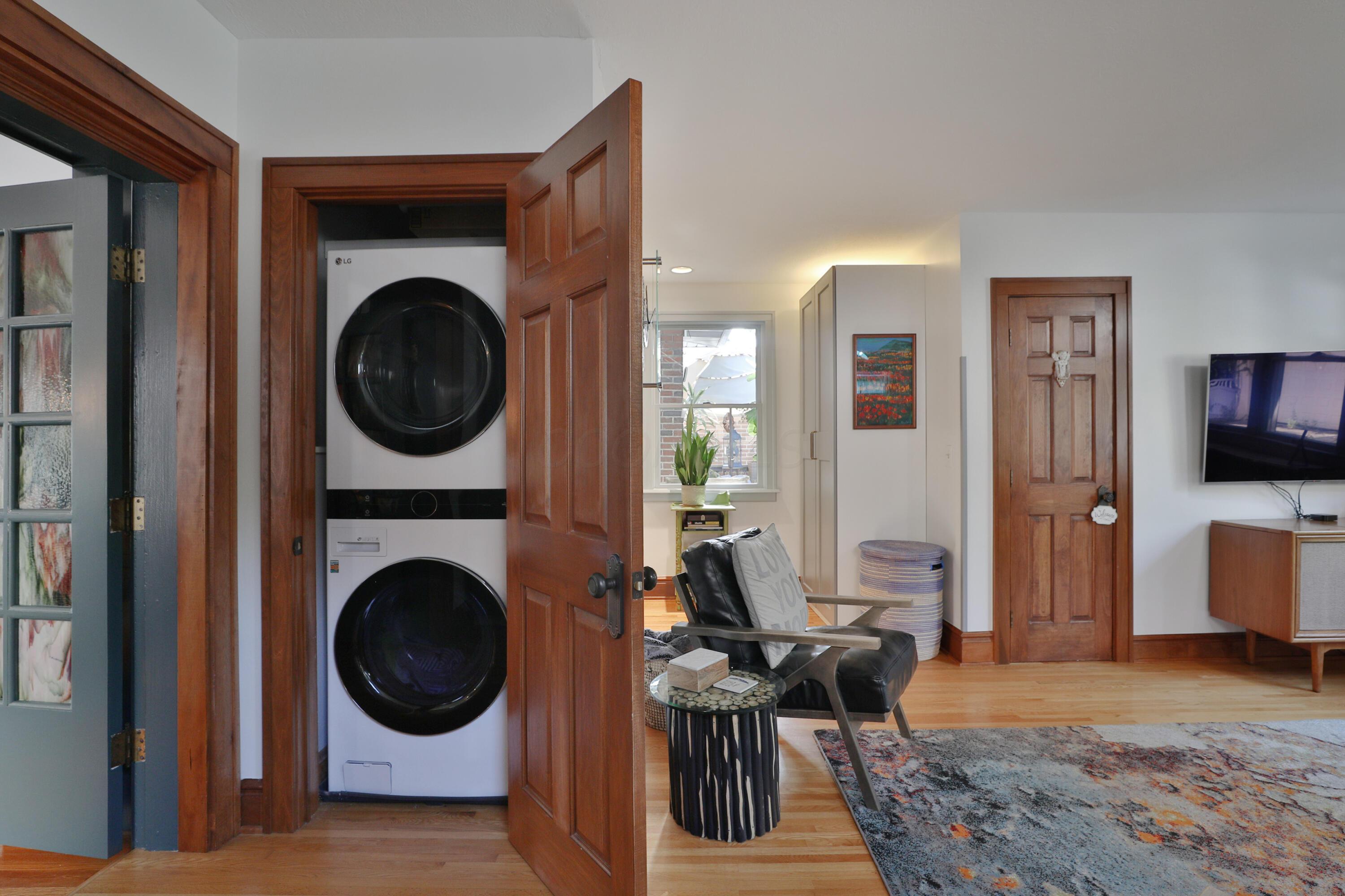 67 West Cooke Road Columbus, OH 43214 - Photo 14 of 57 Laundry - 1st Floor