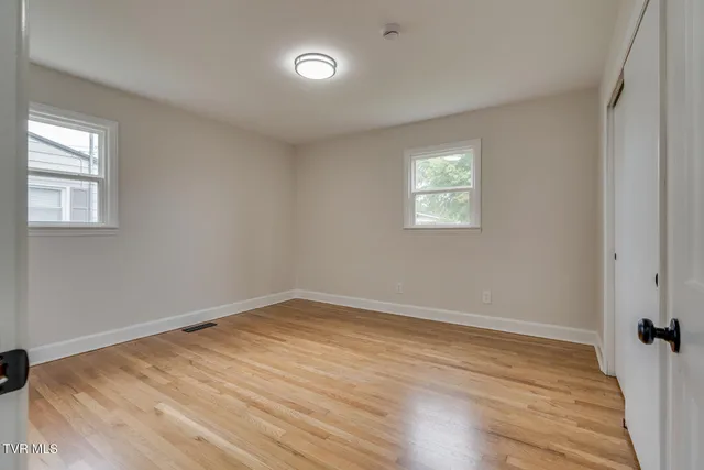 $1,600 | 1210 Thomas Boulevard, Elizabethton, TN 37643