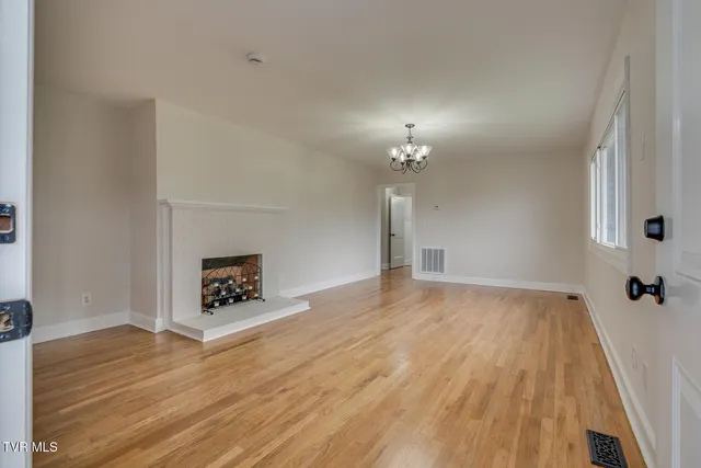 $1,600 | 1210 Thomas Boulevard, Elizabethton, TN 37643