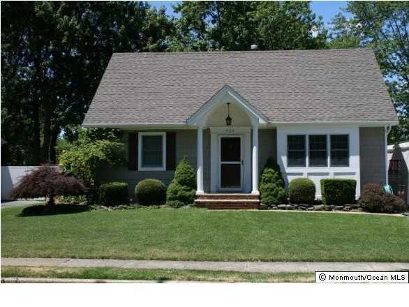 936 Harrison Road Toms River, NJ 08753 - Photo 1 of 3 Primary Photo