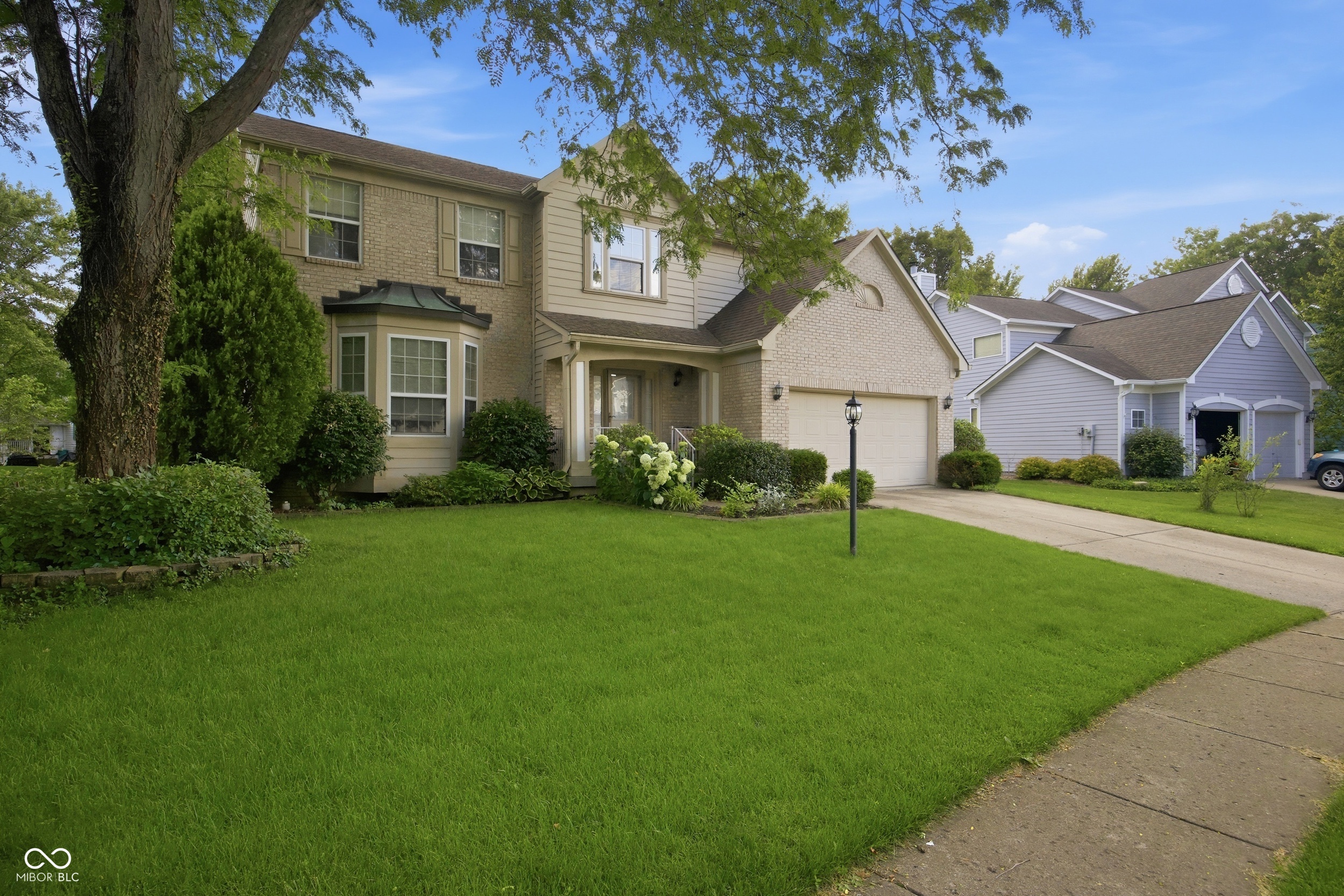 8250 Carloway Road Indianapolis, IN 46236 - Photo 2 of 37