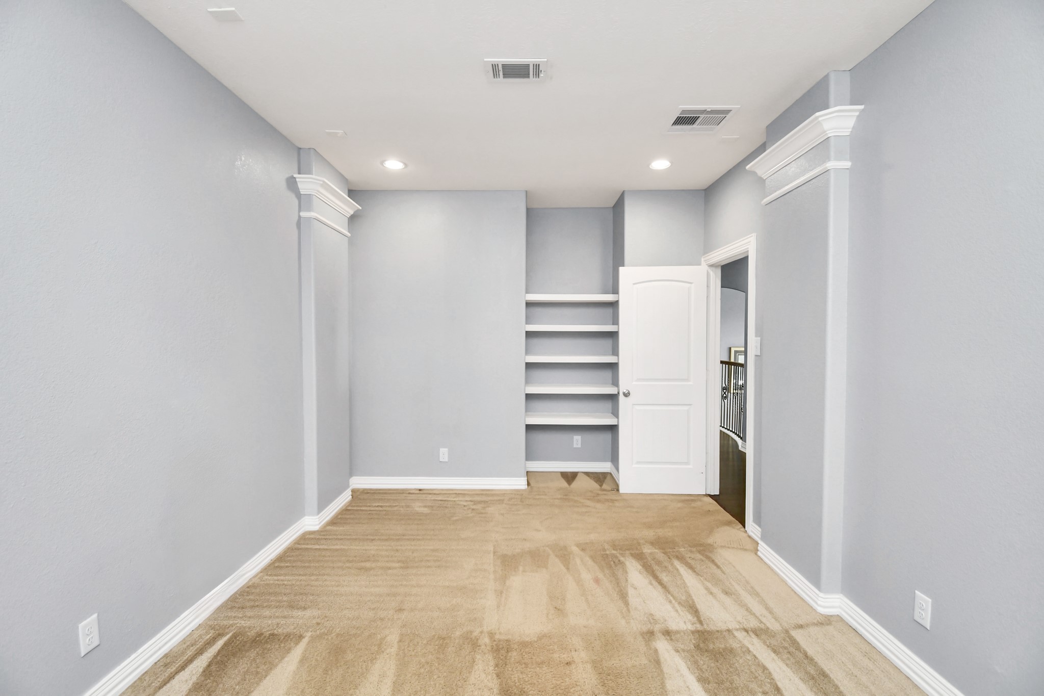 9511 Emerald Lakes Drive Rosharon, TX 77583 - Photo 27 of 38 a view of room