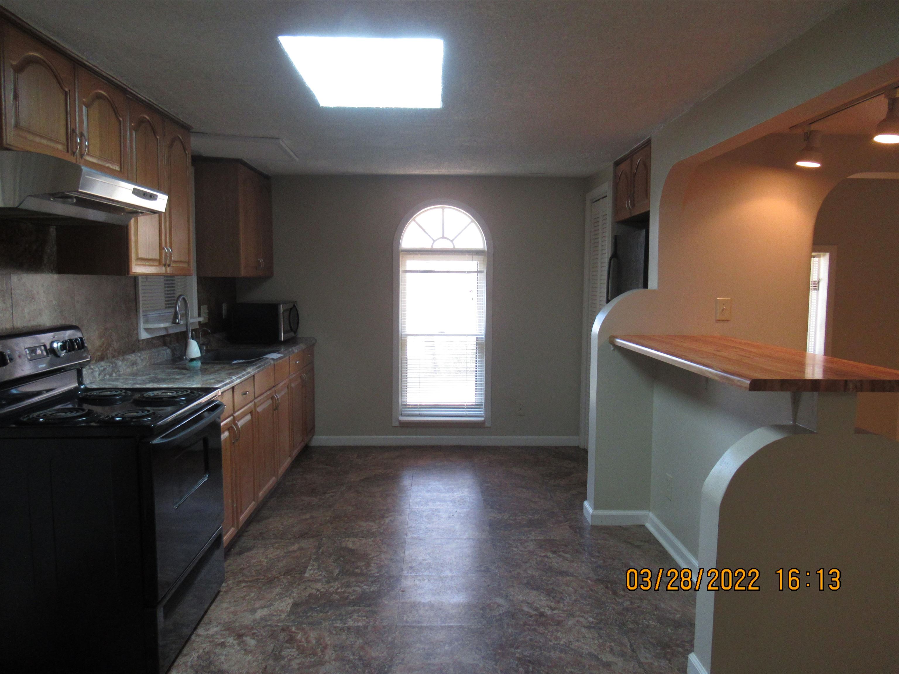 335 Strickland Road Campobello, SC 29322 - Photo 6 of 18