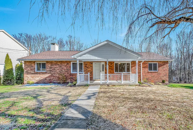 $409,900 | 206 Gardner Street, Moscow, PA 18444