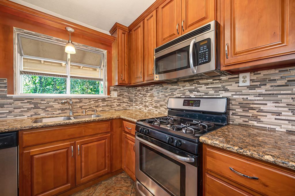 26270 Green Acres Road Colfax, CA 95713 - Photo 12 of 44