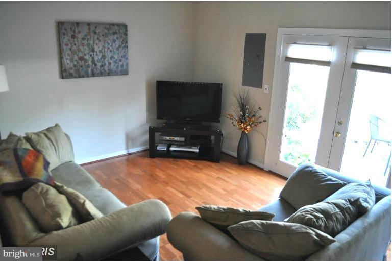 8222 Tory Road, Unit 145 Springfield, VA 22152 - Photo 8 of 17 Living Room