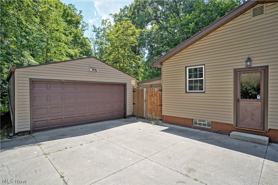 2124 Samira Road Stow, OH 44224 - Photo 23 of 32