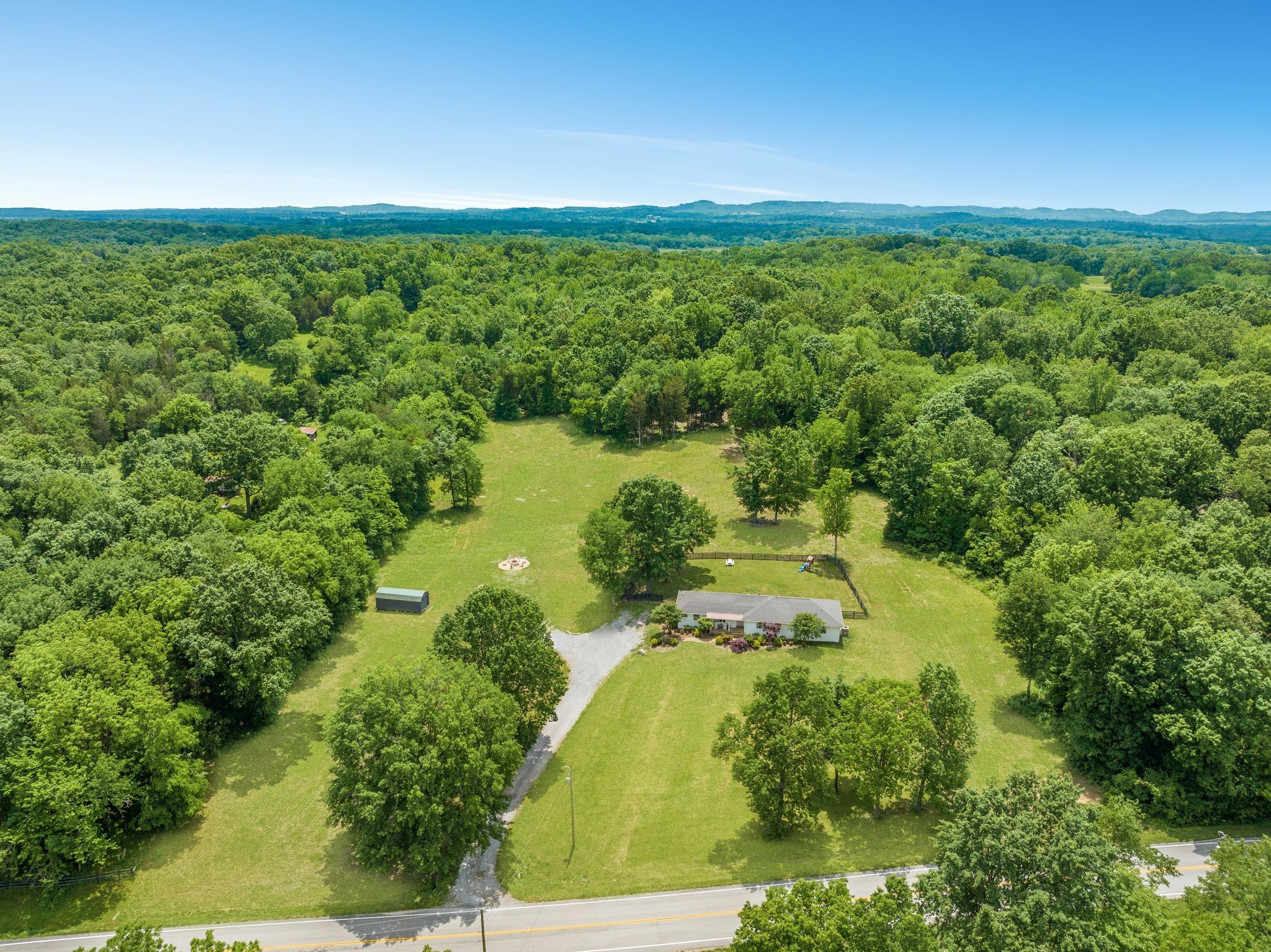 8537 Taliaferro Road Eagleville, TN 37060 - Photo 5 of 41