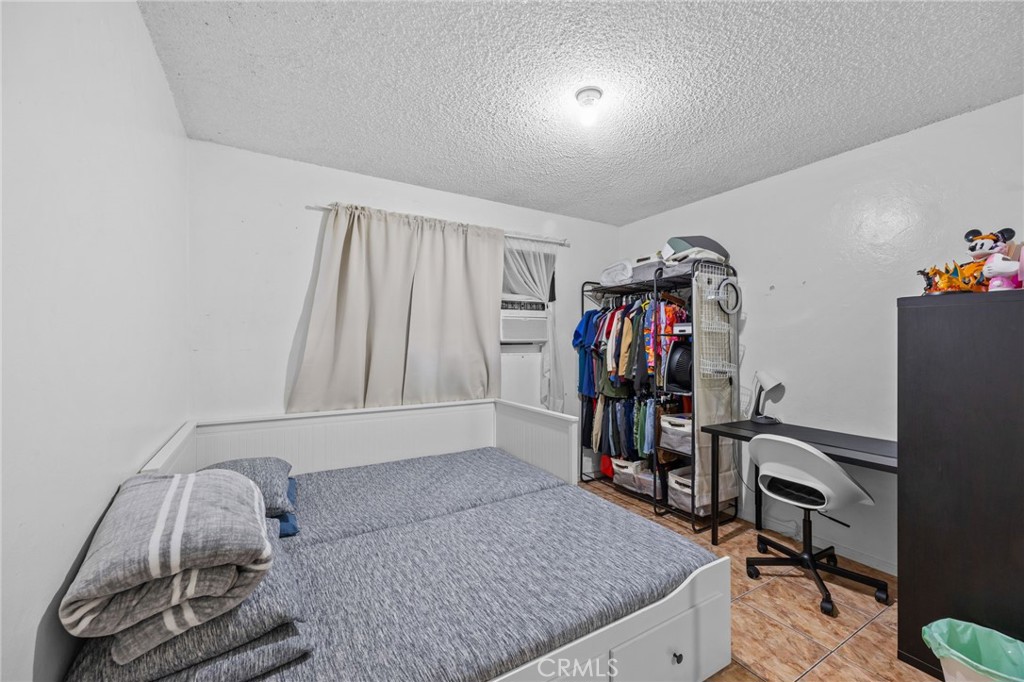 11918 Cedarvale Street Norwalk, CA 90650 - Photo 17 of 26 Bedroom 3