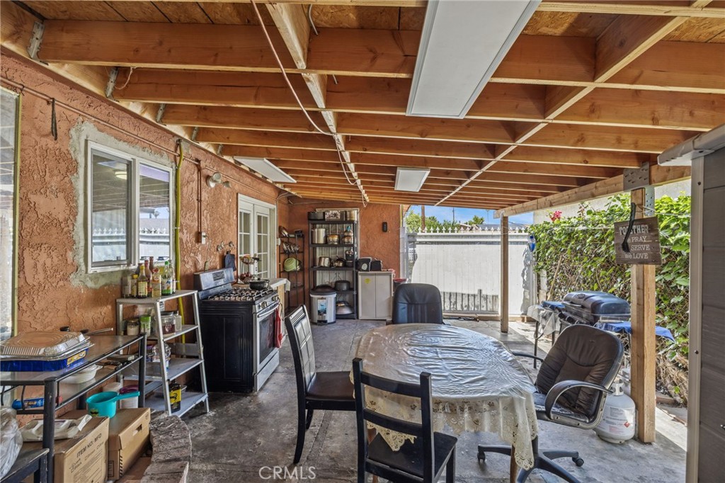 11918 Cedarvale Street Norwalk, CA 90650 - Photo 24 of 26 Patio