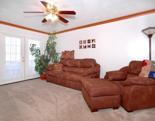 1535 Renton Road Plum, PA 15239 - Photo 7 of 17 Den/Family/Great Room.