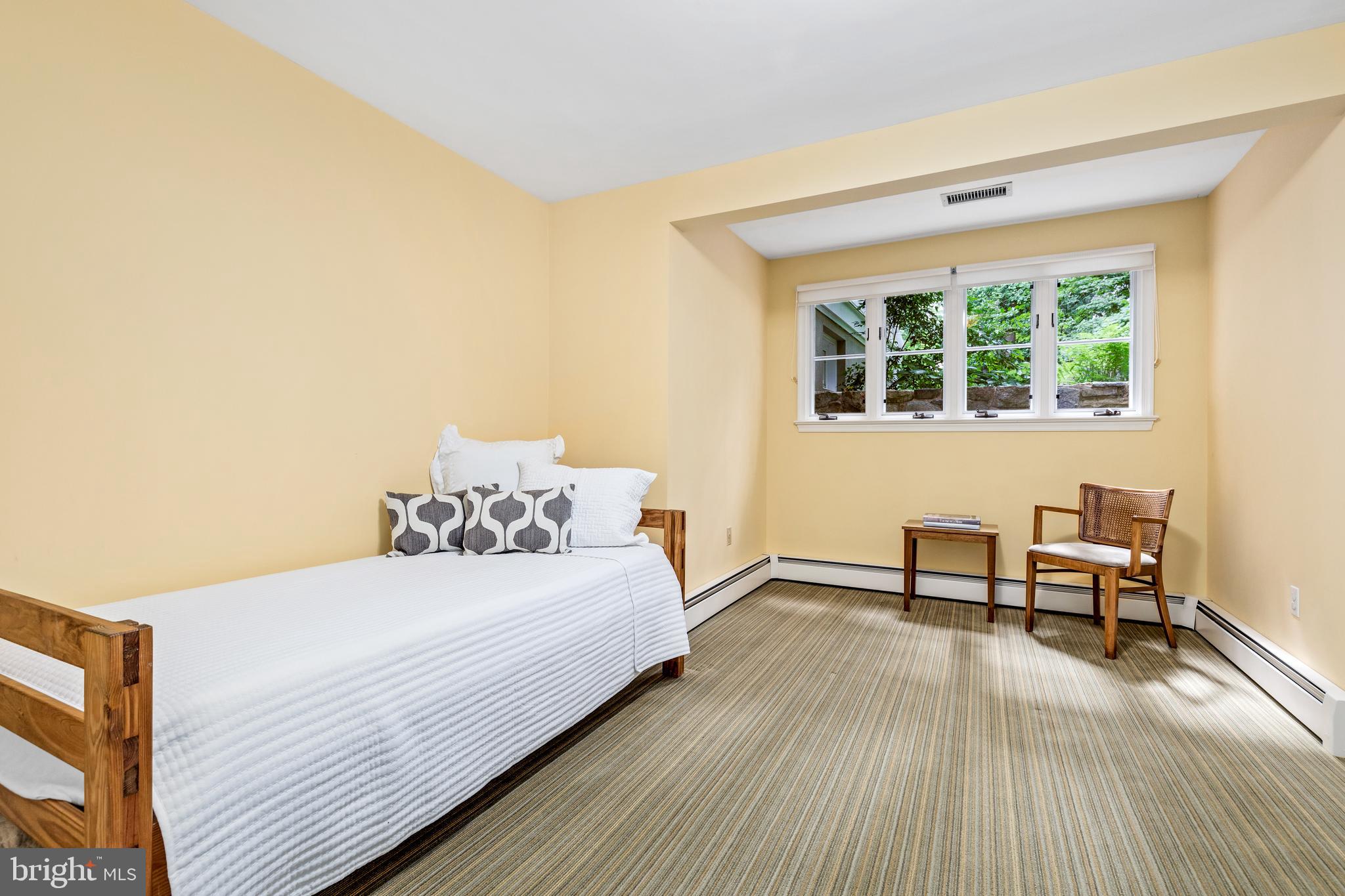 5808 Warwick Place Chevy Chase, MD 20815 - Photo 22 of 40