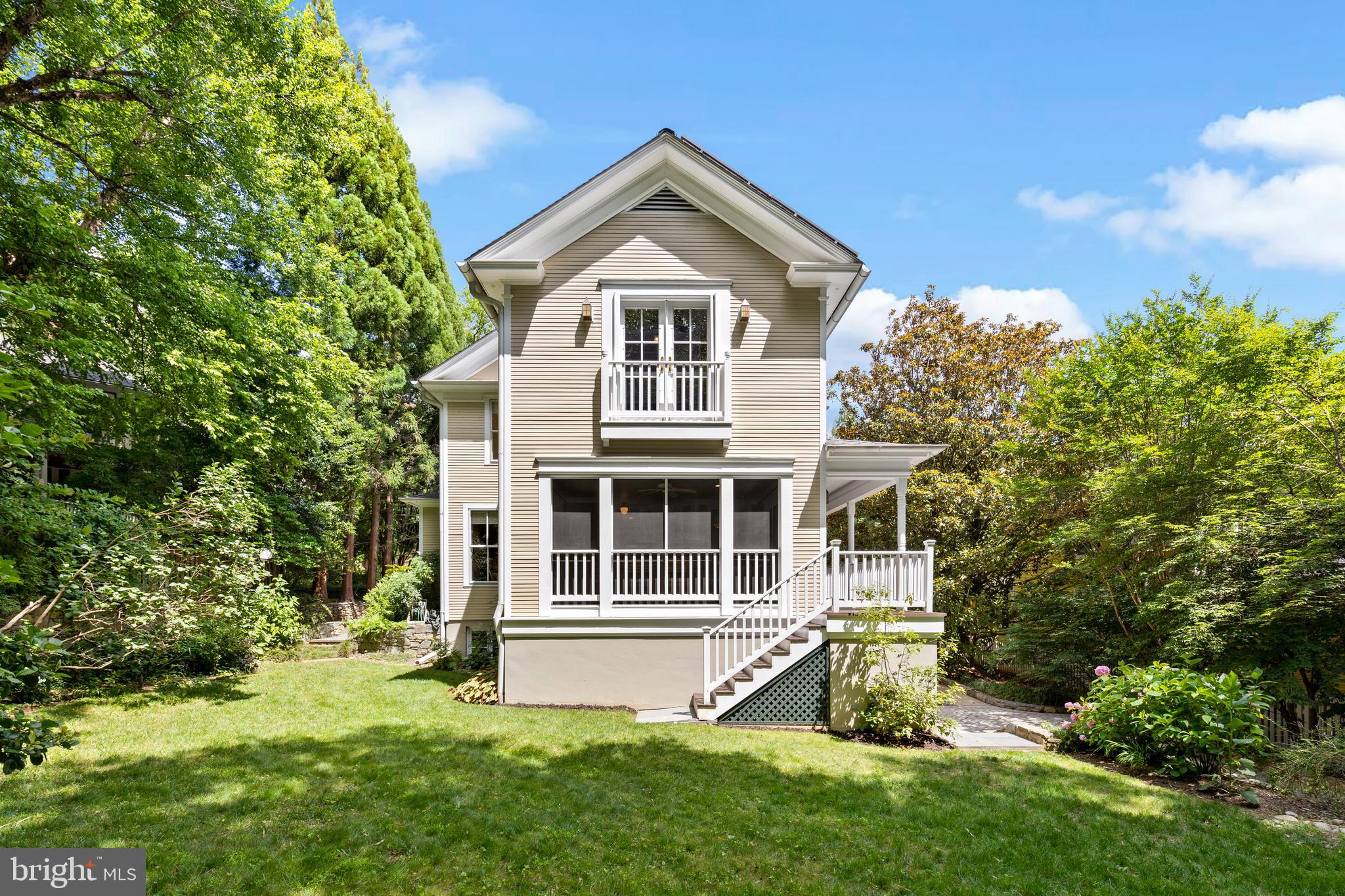 5808 Warwick Place Chevy Chase, MD 20815 - Photo 28 of 40