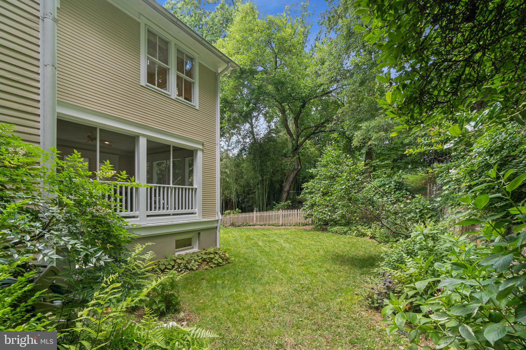 5808 Warwick Place Chevy Chase, MD 20815 - Photo 31 of 40