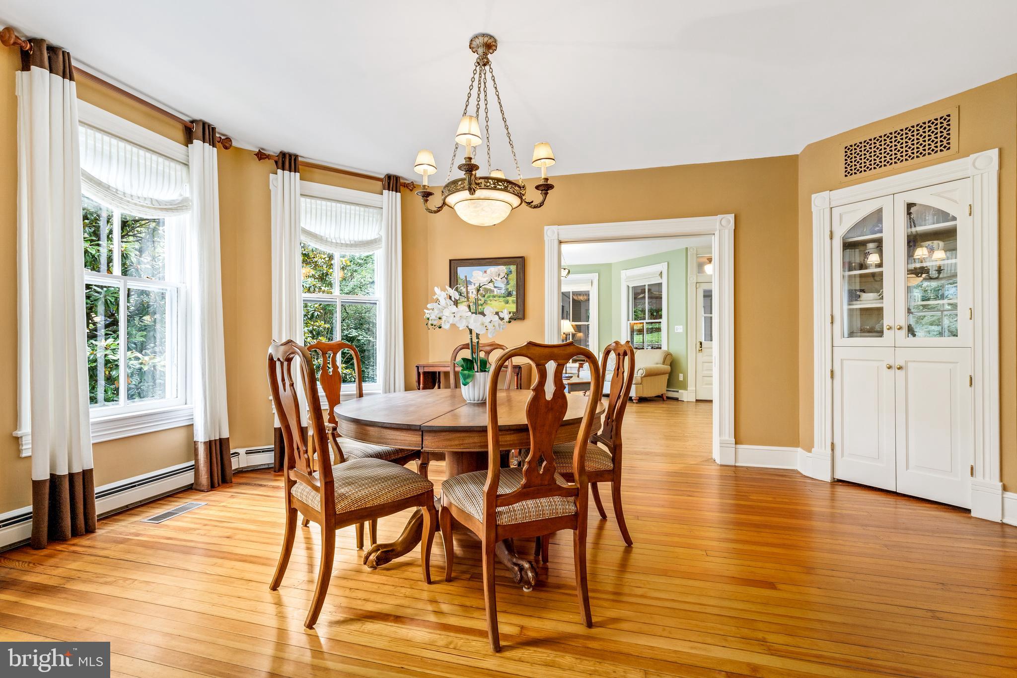 5808 Warwick Place Chevy Chase, MD 20815 - Photo 7 of 40