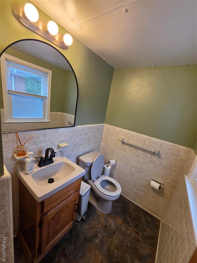 31159 Kelly Road Fraser, MI 48026 - Photo 12 of 34 Gallery Image 12