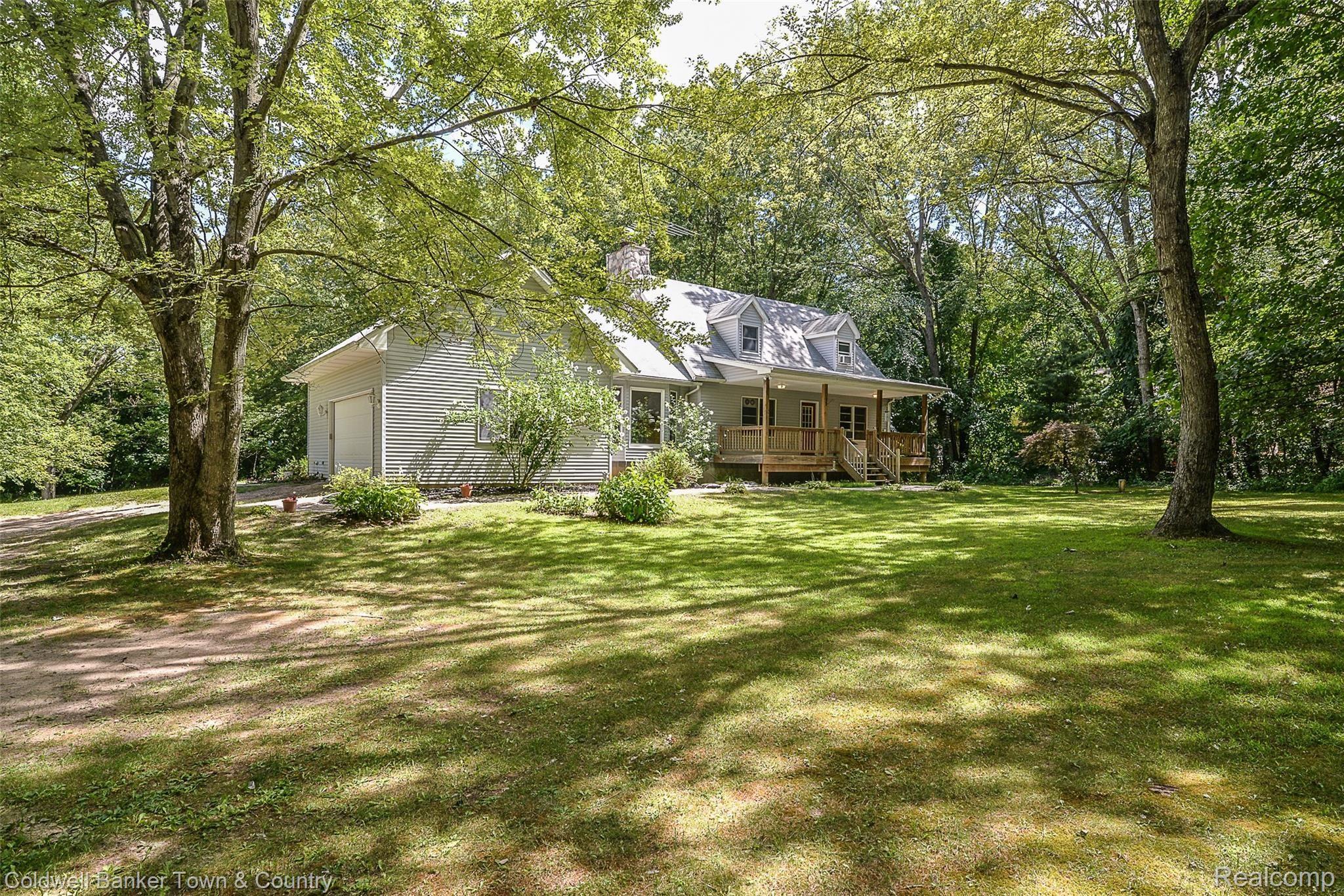 7807 Teahen Road Brighton, MI 48116 - Photo 1 of 42 DSC_3495.jpg
