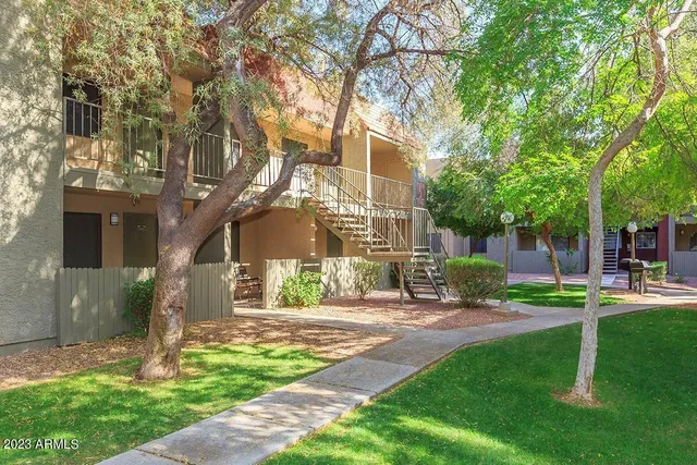 $1,150 | 3040 East Shea Boulevard, Unit 1, Phoenix, AZ 85028