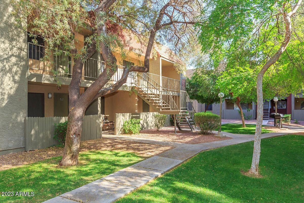 3040 East Shea Boulevard, Unit 1 Phoenix, AZ 85028 - Photo 1 of 11 Property