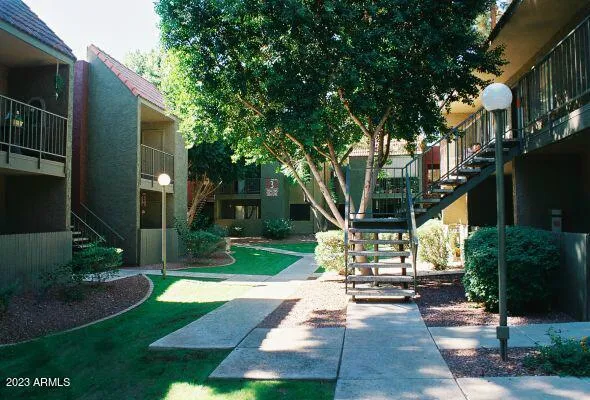 $1,175 | 3040 East Shea Boulevard, Unit 1, Phoenix, AZ 85028