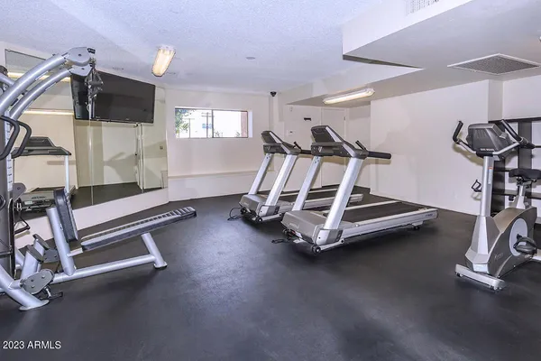 $1,175 | 3040 East Shea Boulevard, Unit 1, Phoenix, AZ 85028