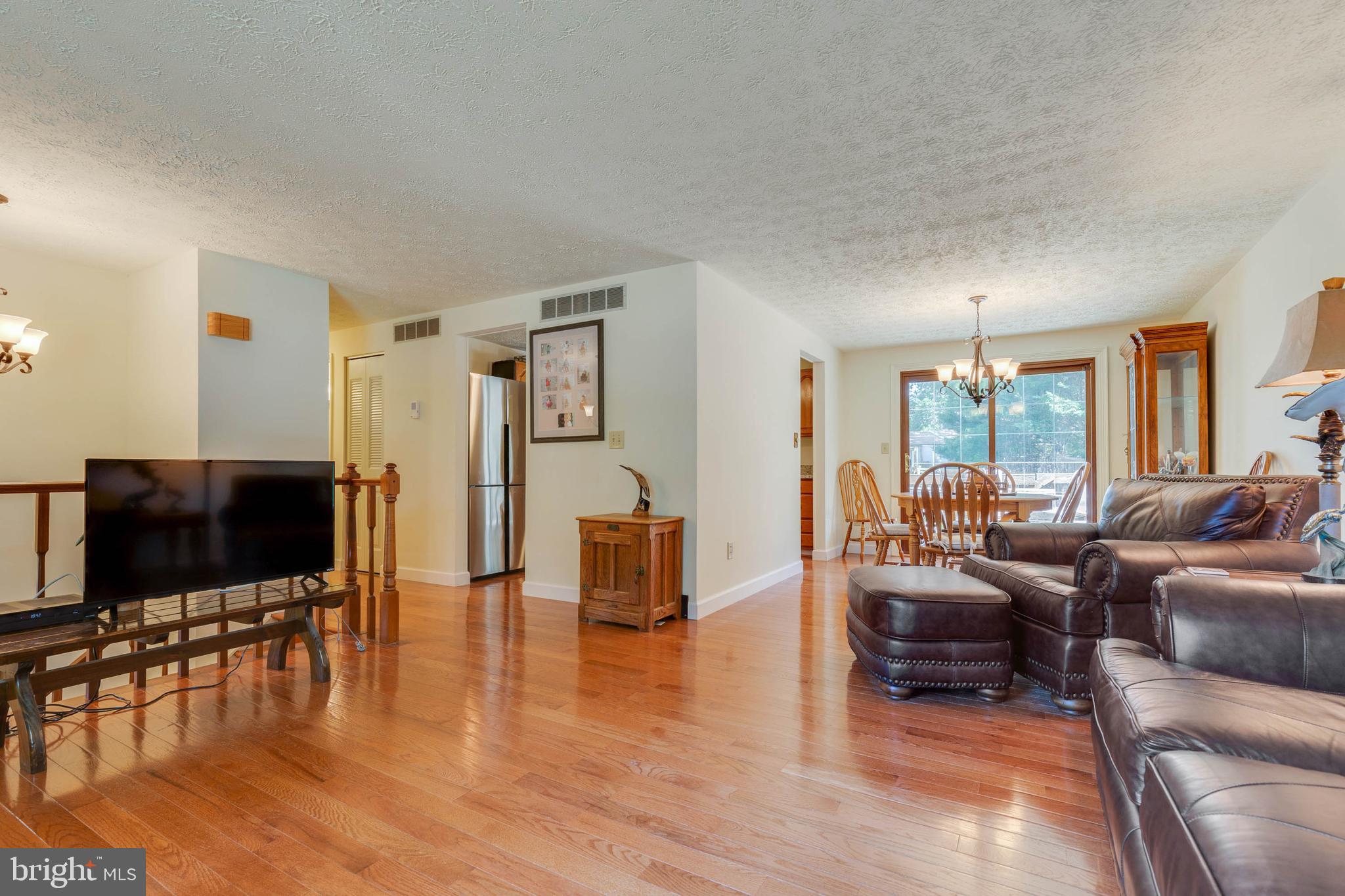 4420 Cub Run Road Chantilly, VA 20151 - Photo 5 of 20