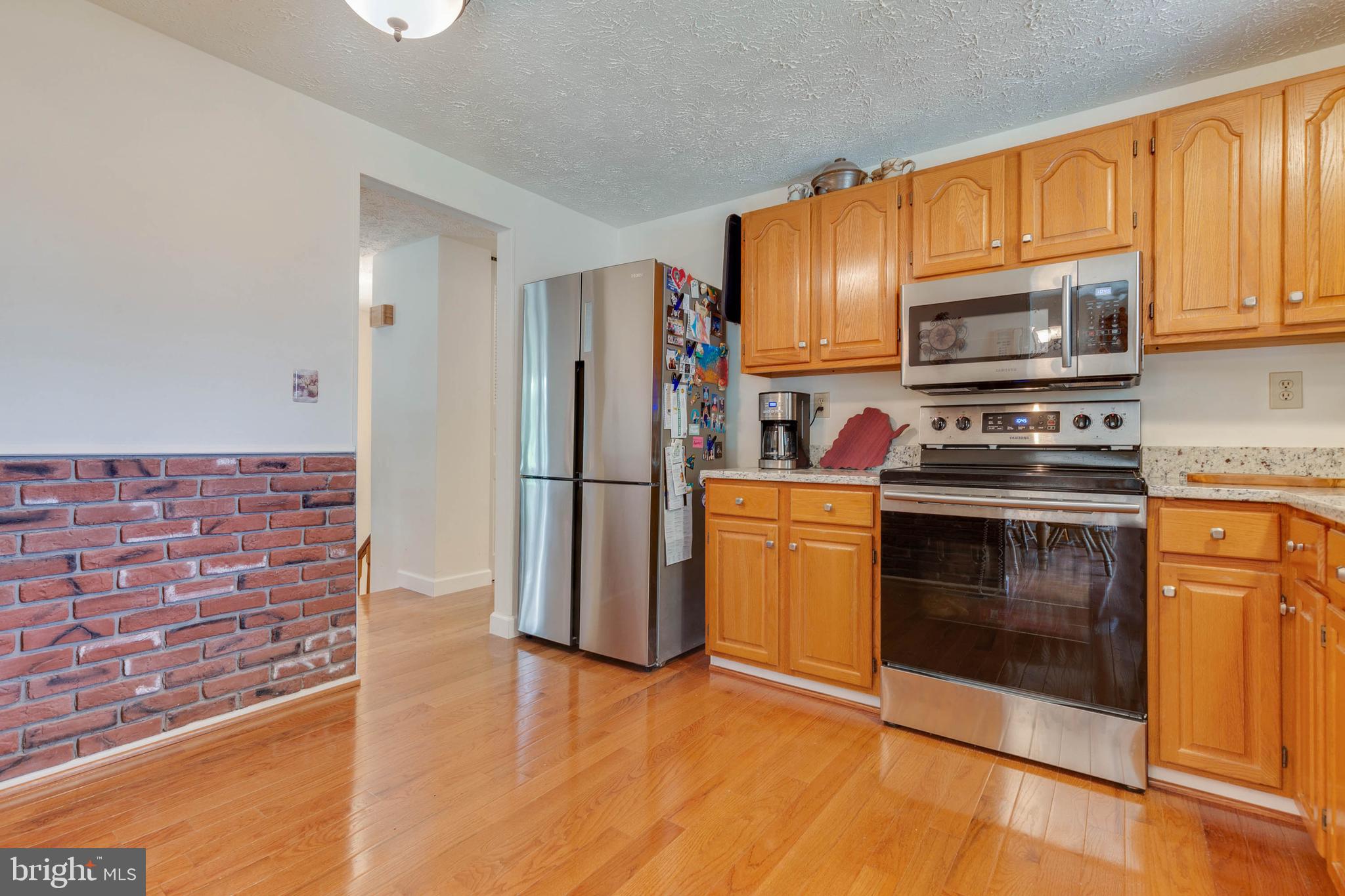 4420 Cub Run Road Chantilly, VA 20151 - Photo 7 of 20 Kitchen with Stainless Steel Appliances