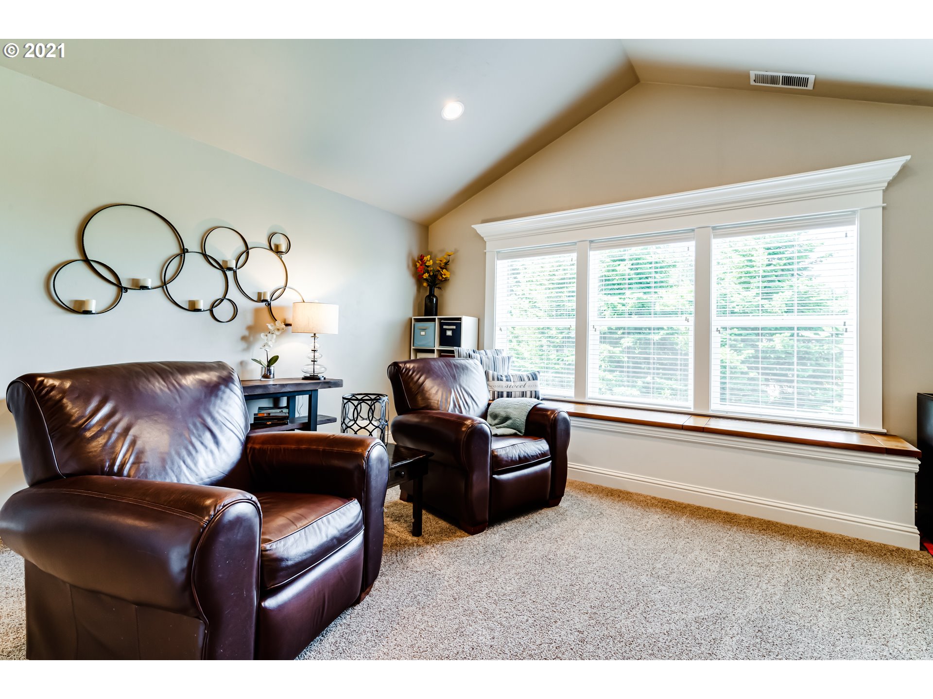 3443 Timberbrook Way Eugene, OR 97405 - Photo 12 of 31 Gallery Image 12
